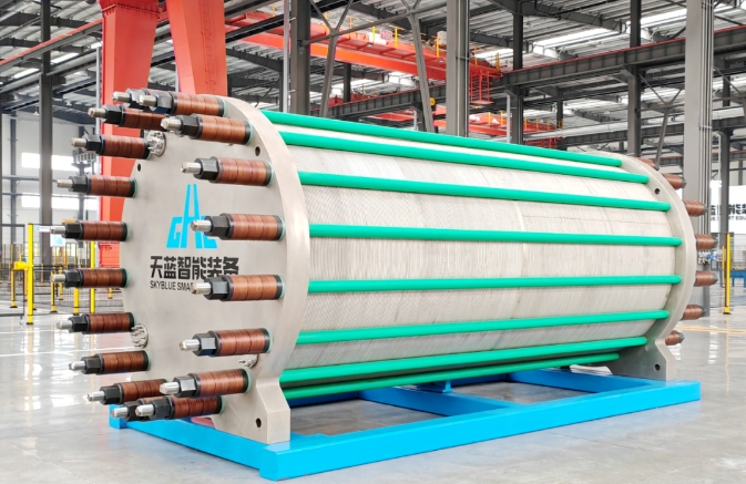 年產(chǎn)1GW！龍?bào)纯萍际着_套1000標(biāo)方制氫電解槽設(shè)備下線！